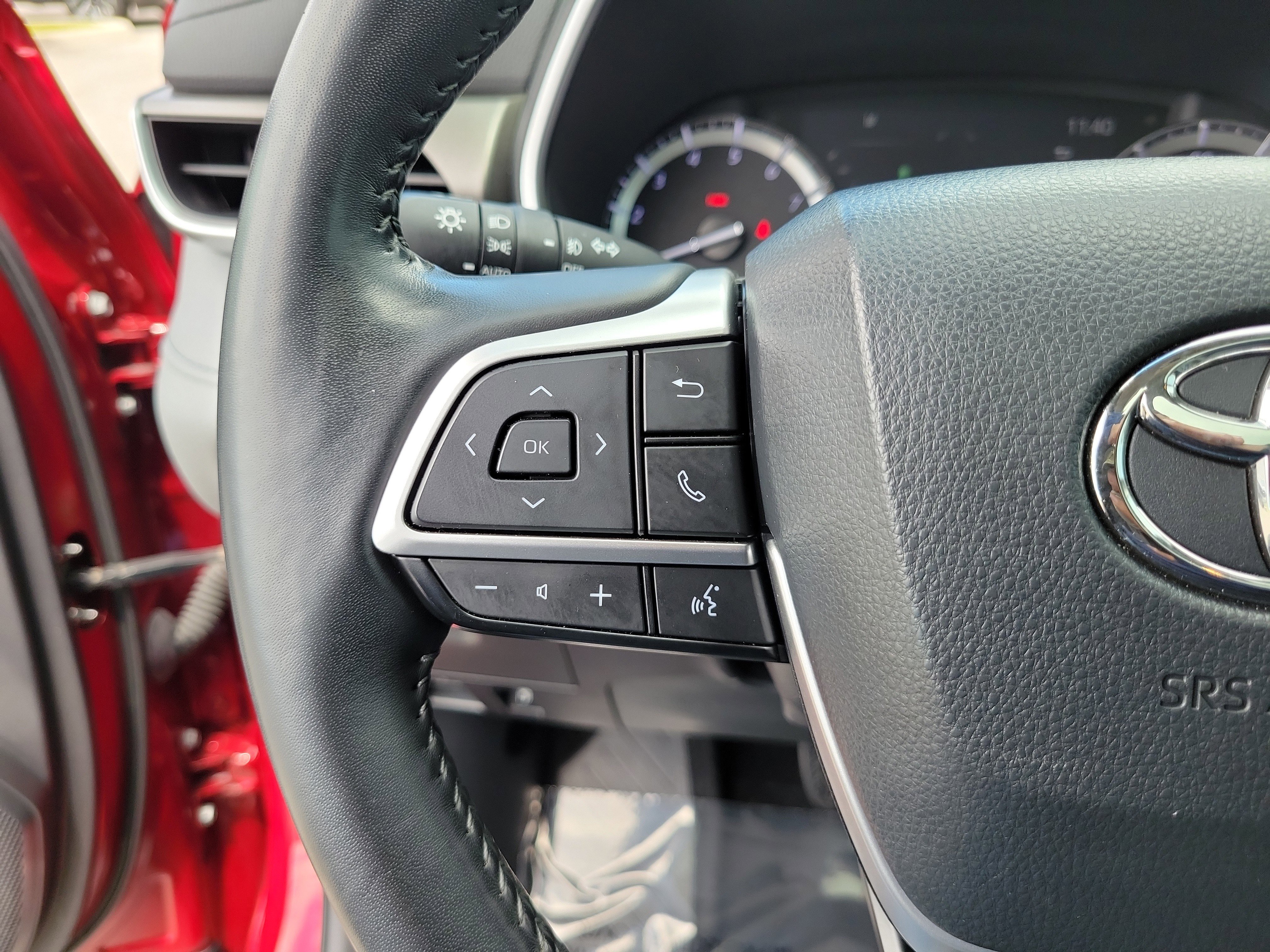 Used 2022 Toyota Highlander XLE FWD image 21