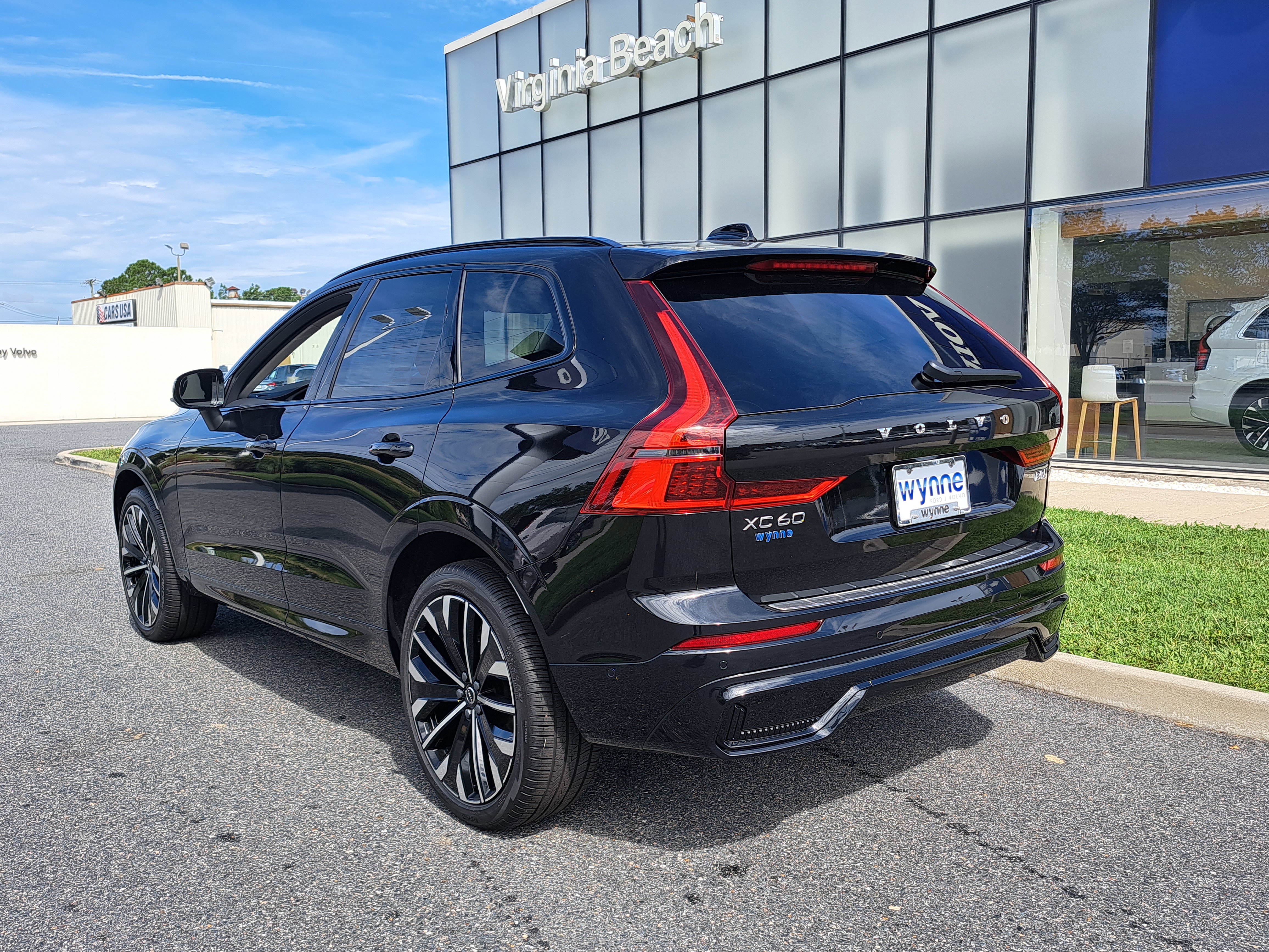 New 2026 Volvo XC60 B5 Ultra w/ Protection Package Premier image 4