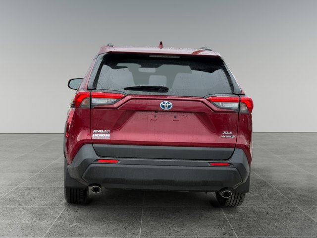 Used 2019 Toyota RAV4 XLE w/ Convenience Package image 4