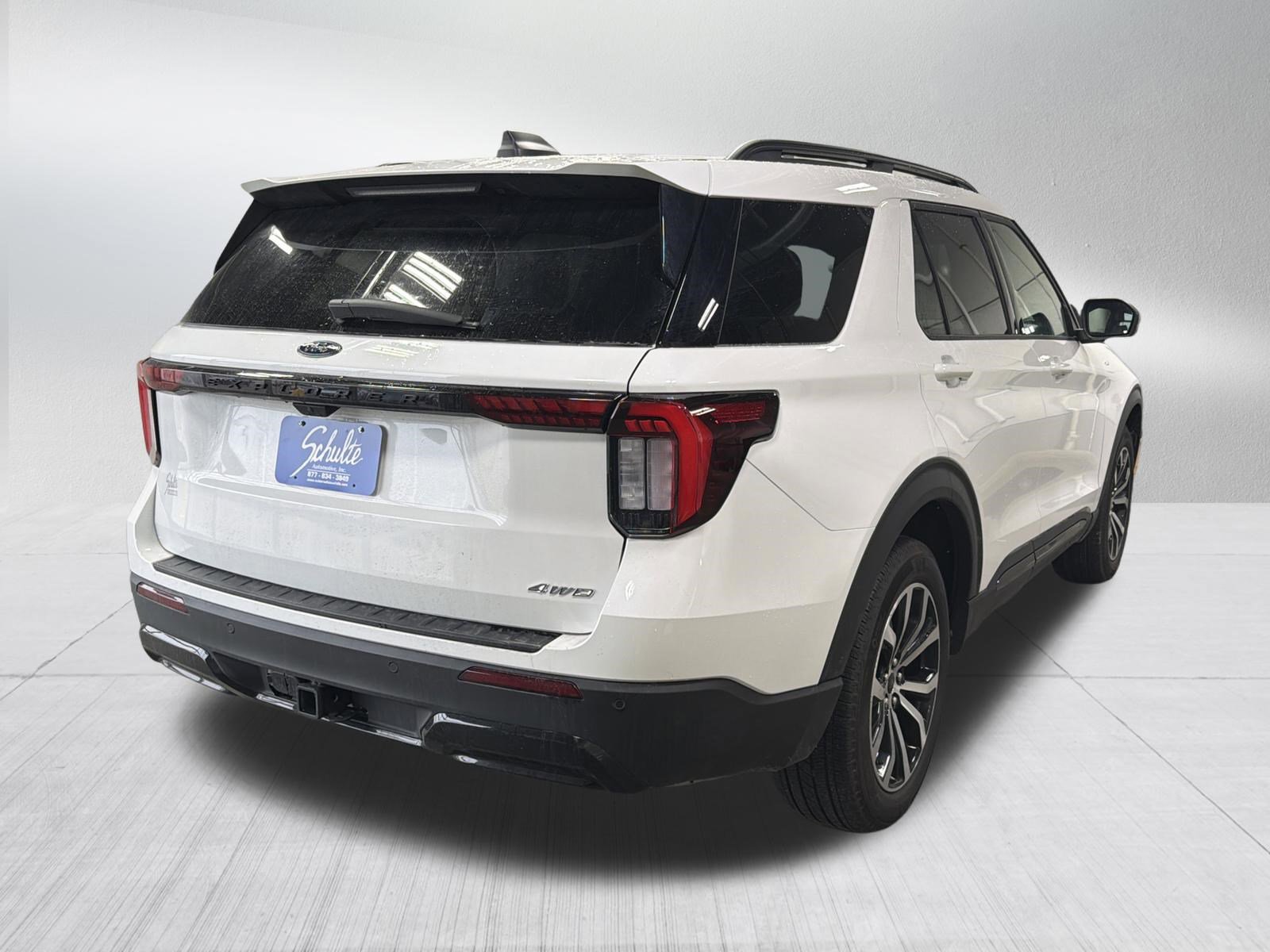 Used 2025 Ford Explorer ST-Line image 7