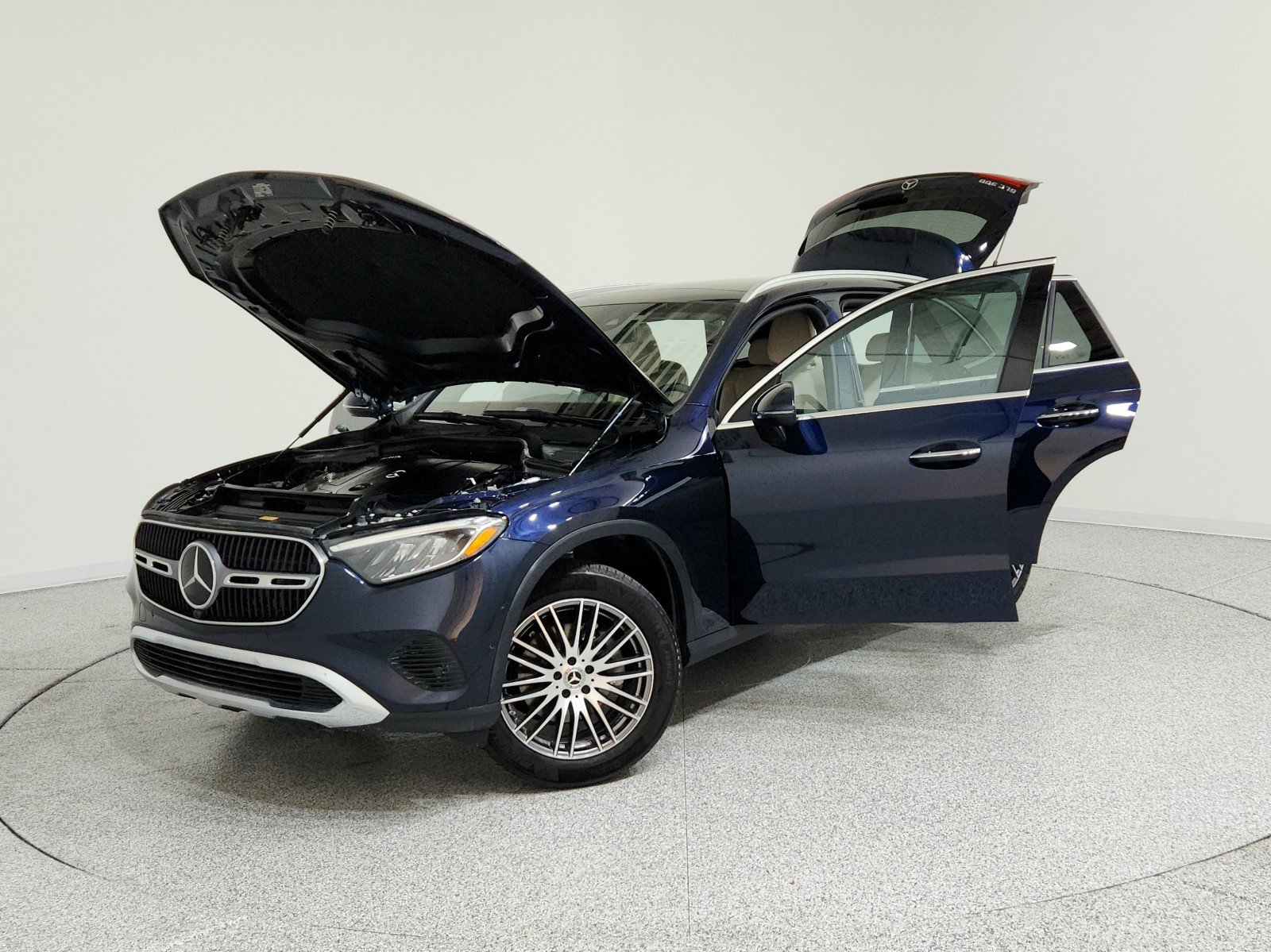 Certified 2024 Mercedes-Benz GLC 300 image 8