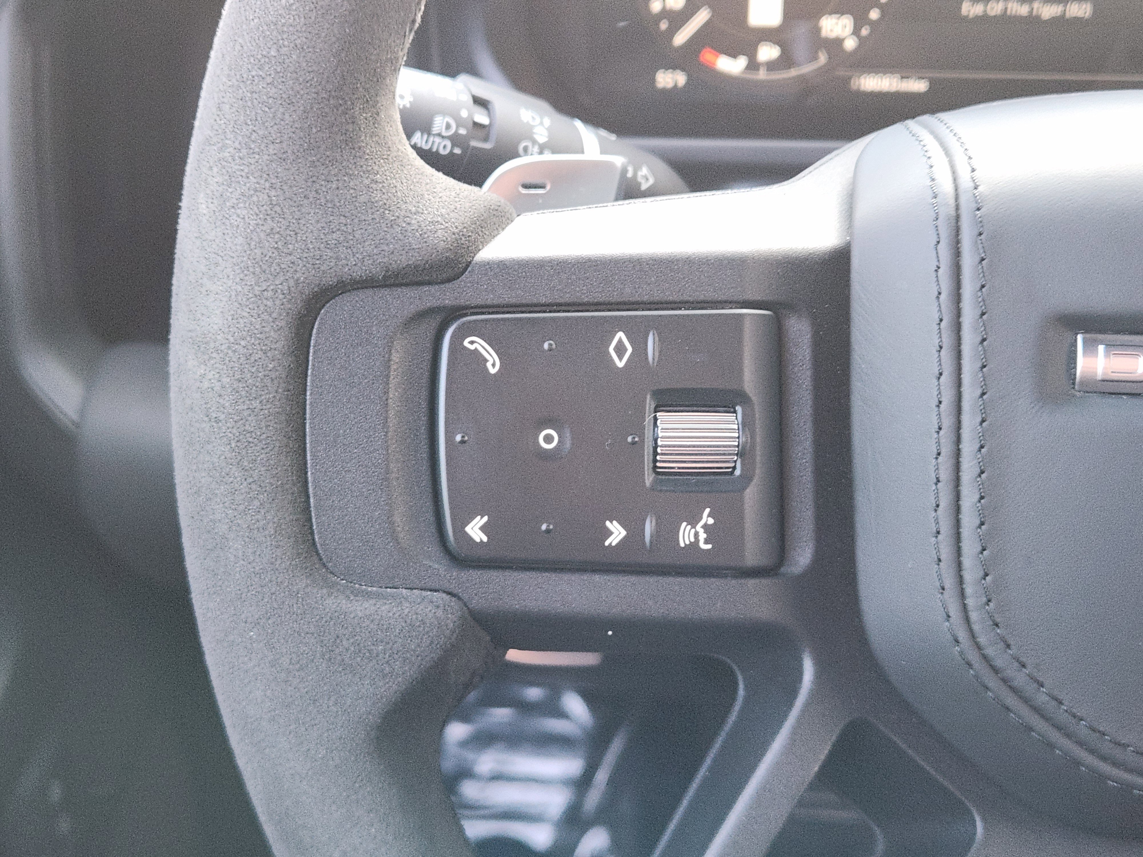 Certified 2023 Land Rover Defender 110 Carpathian Edition image 31