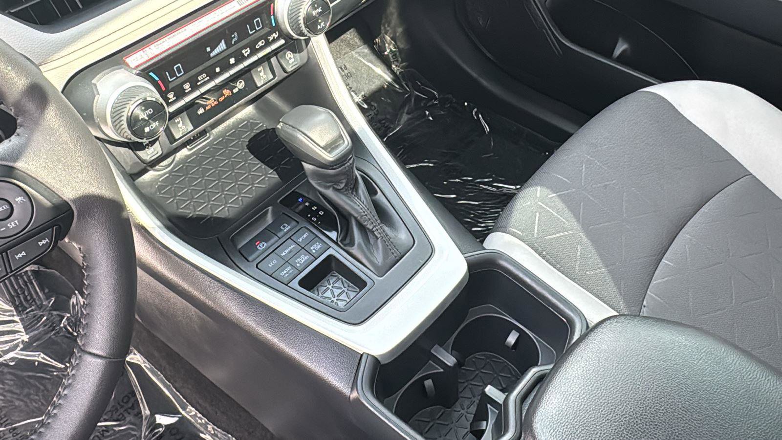 Certified 2025 Toyota RAV4 XLE w/ Convenience Package image 22