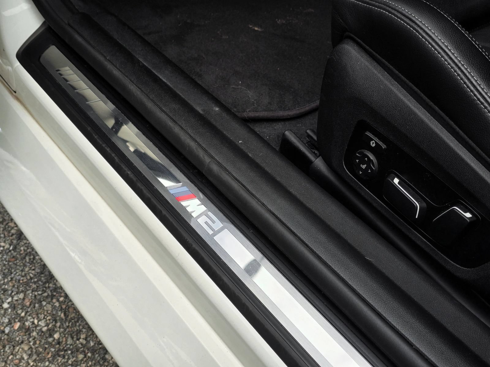 Used 2024 BMW M2 w/ Lighting Package RWD image 23