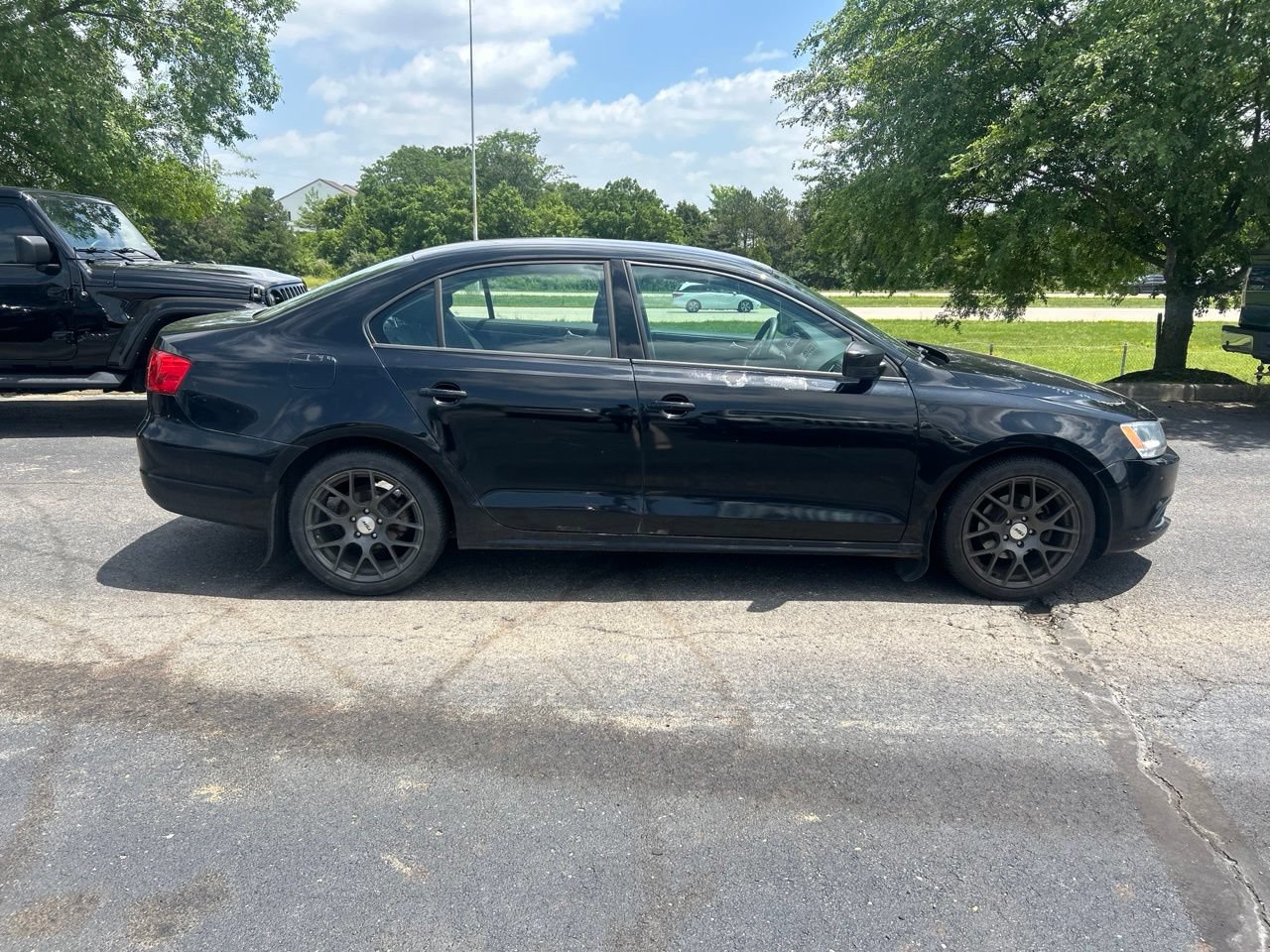 Used 2013 Volkswagen Jetta S FWD image 2