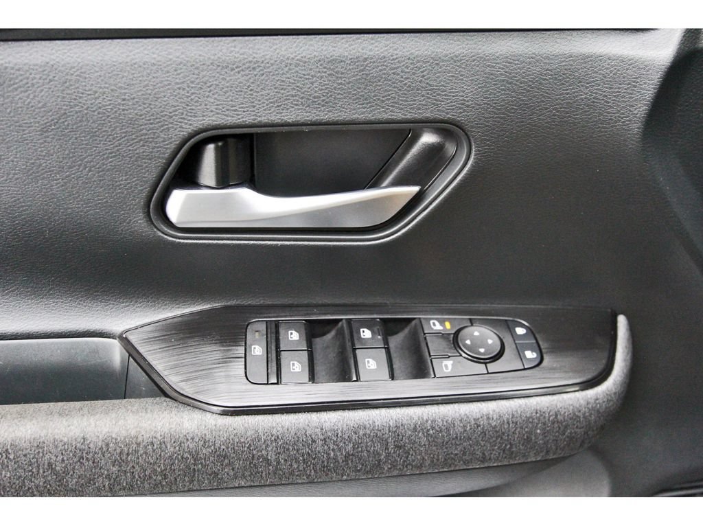 Used 2026 Nissan Kicks SV w/ SV Premium Package FWD image 22