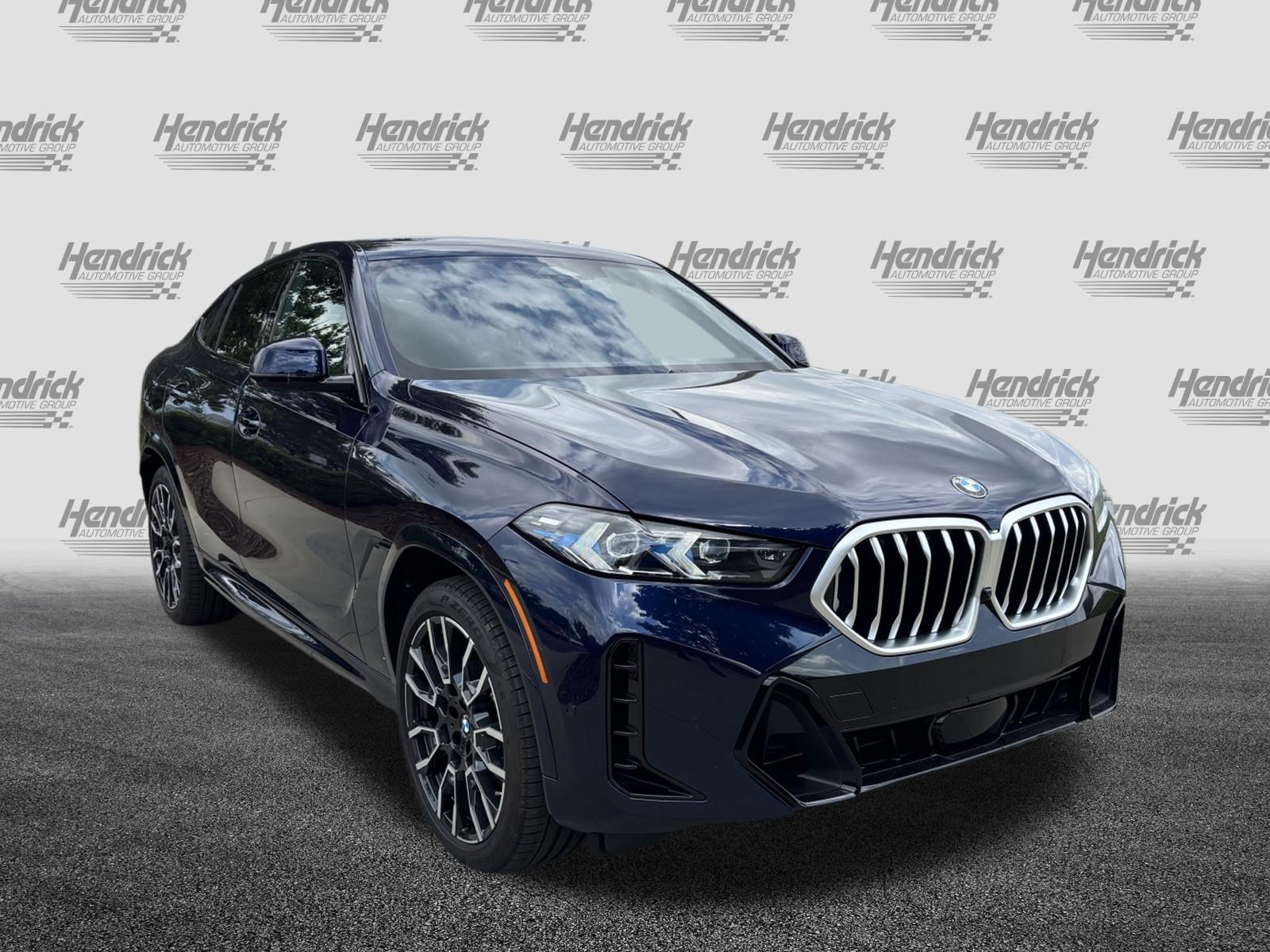 Certified 2026 BMW X6 xDrive40i AWD/4WD image 2