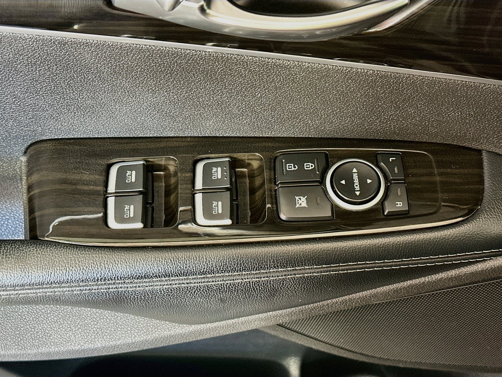Used 2019 Kia Sorento EX FWD image 17
