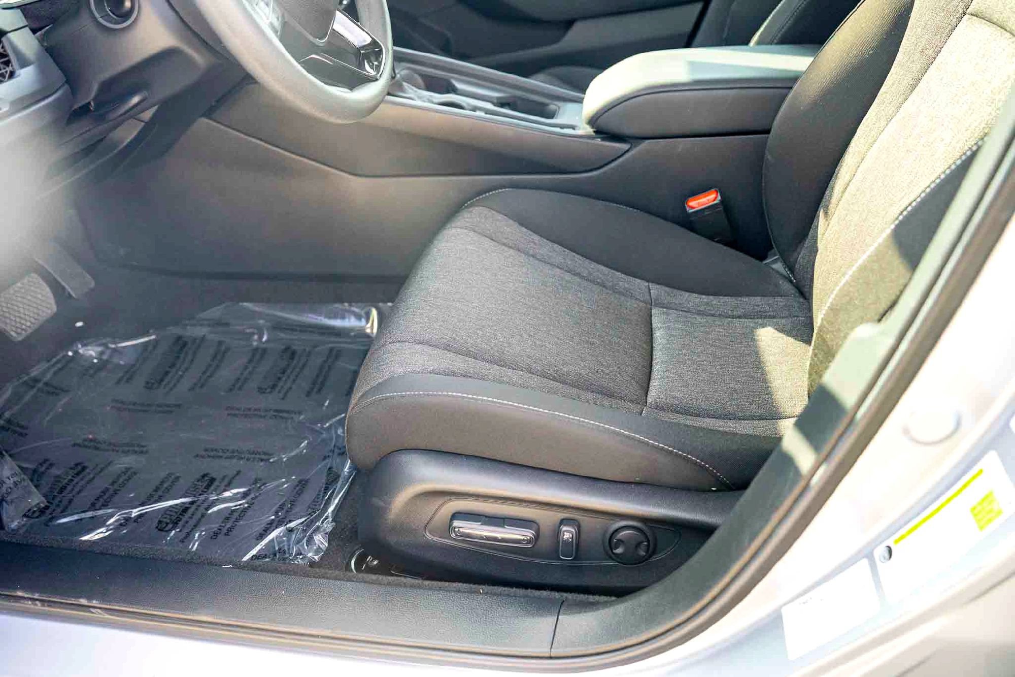 Certified 2025 Honda Accord SE image 12