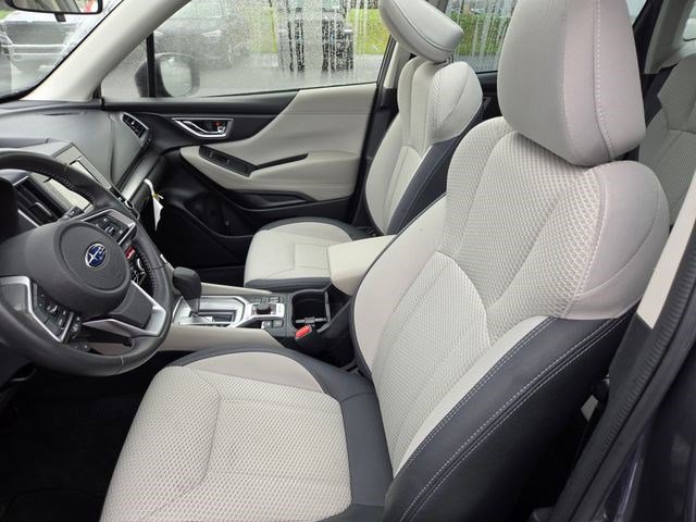 Used 2023 Subaru Forester Premium image 2
