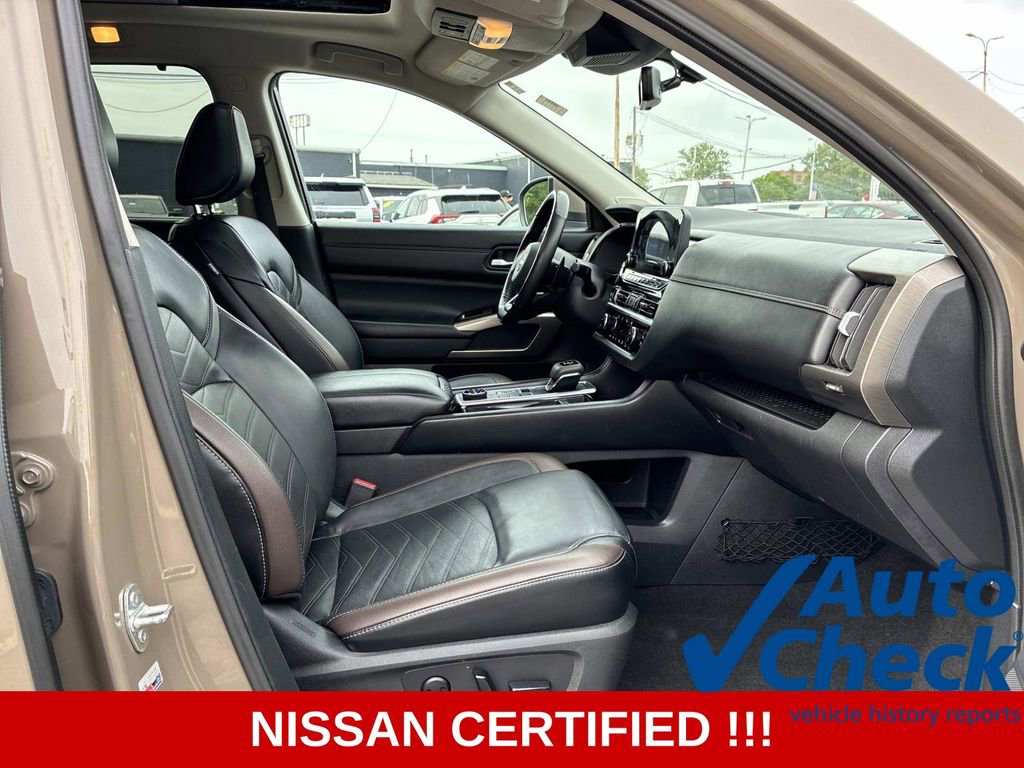 Certified 2023 Nissan Pathfinder Platinum AWD/4WD image 9