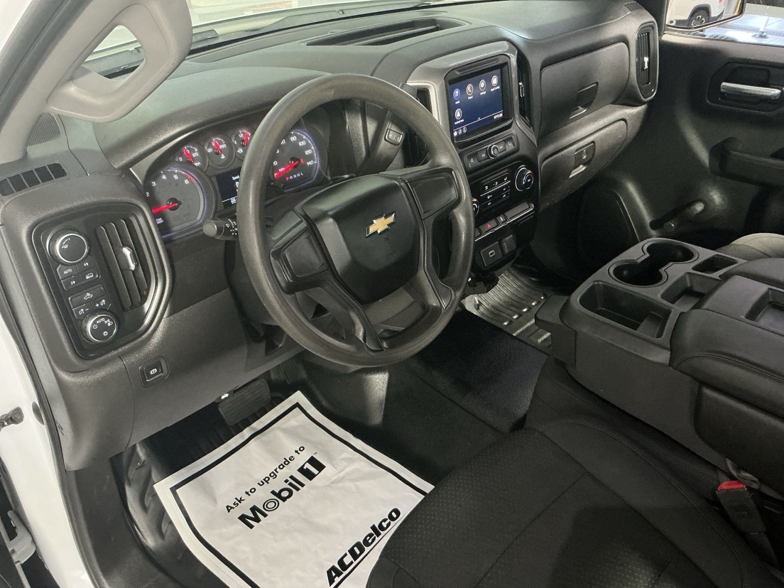Used 2020 Chevrolet Silverado 1500 W/T AWD/4WD image 17