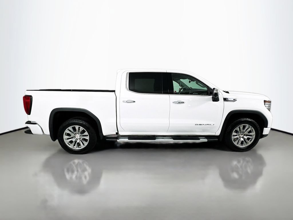 Used 2024 GMC Sierra 1500 Denali w/ Technology Package AWD/4WD image 9