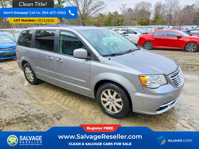 Used 2015 Chrysler Town & Country Touring w/ Driver Convenience Group FWD image 5