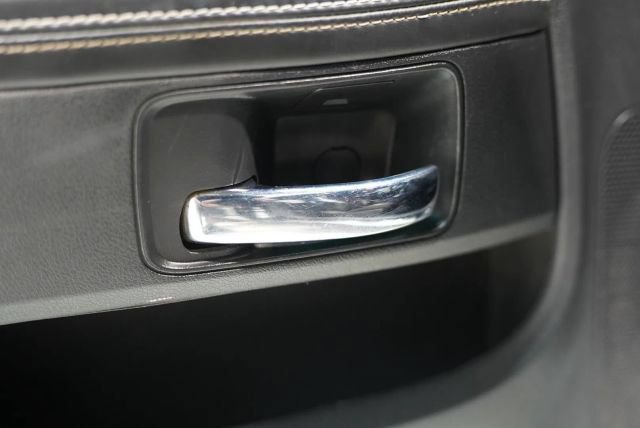 Used 2013 Dodge Challenger SRT8 w/ Harman Kardon Audio Group RWD image 17