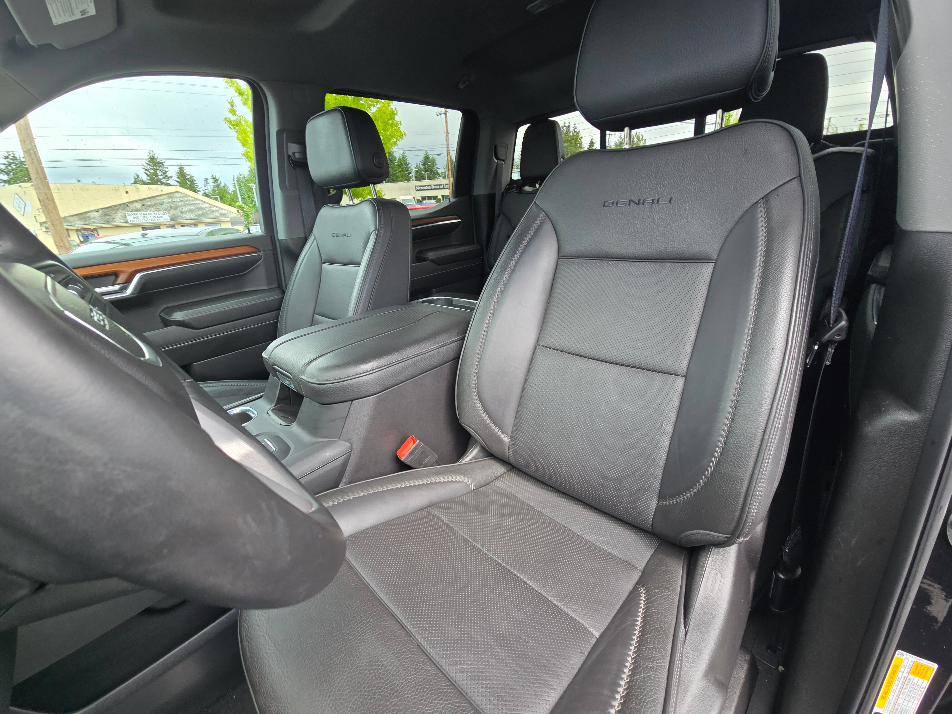 Used 2023 GMC Sierra 1500 Denali w/ Technology Package AWD/4WD image 22