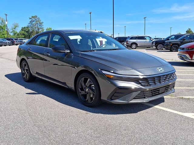 New 2026 Hyundai Elantra SEL Sport Premium FWD image 11