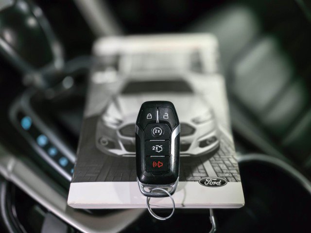 Used 2016 Ford Fusion SE w/ Equipment Group 202A image 41