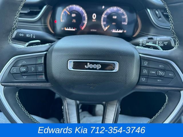 Used 2024 Jeep Grand Cherokee Limited w/ Luxury Tech Group II image 22