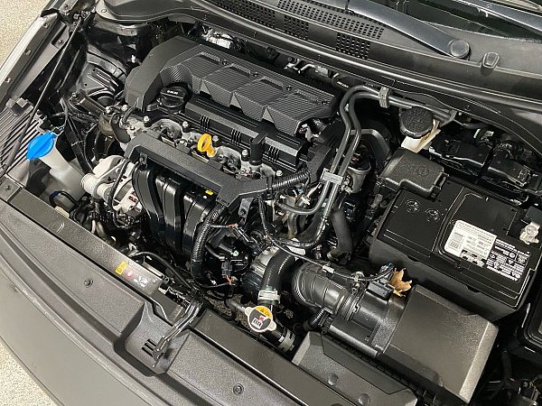 Used 2022 Hyundai Accent SE image 16