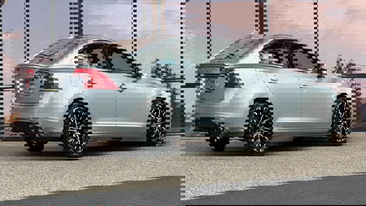 Used 2017 Volvo S60 T5 Dynamic w/ Vision Package FWD image 14