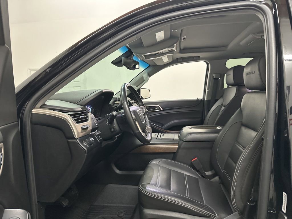 Used 2018 GMC Yukon Denali w/ Denali Ultimate Package image 31