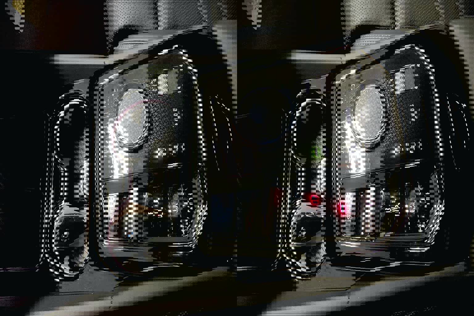 Used 2025 BMW i5 eDrive40i w/ Premium Package image 7