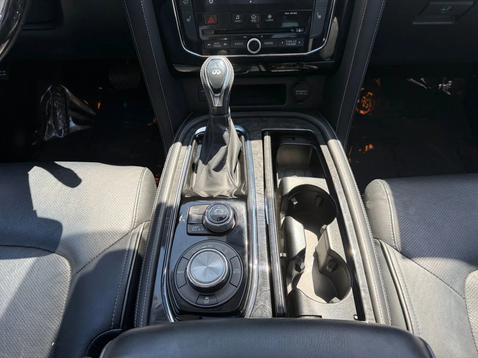 Used 2020 INFINITI QX80 Luxe w/ Proassist Package AWD/4WD image 16