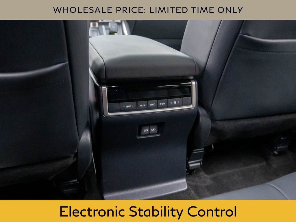 Used 2024 Lexus GX 550 image 17