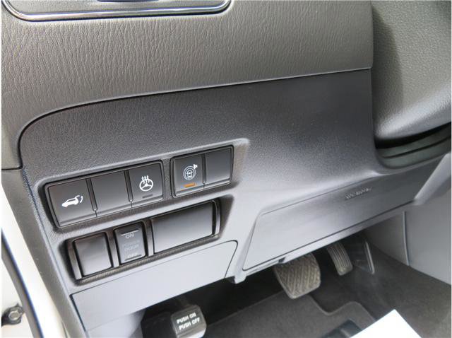 Used 2024 Nissan Armada SL w/ Captain's Chairs Package image 13