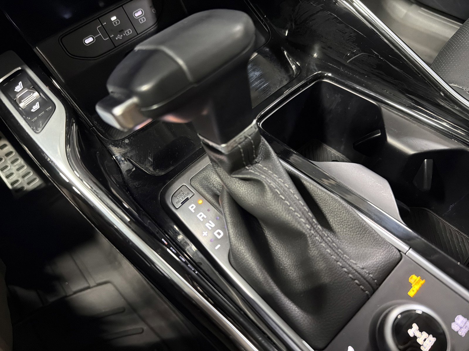 Used 2025 Kia Sorento SX image 21