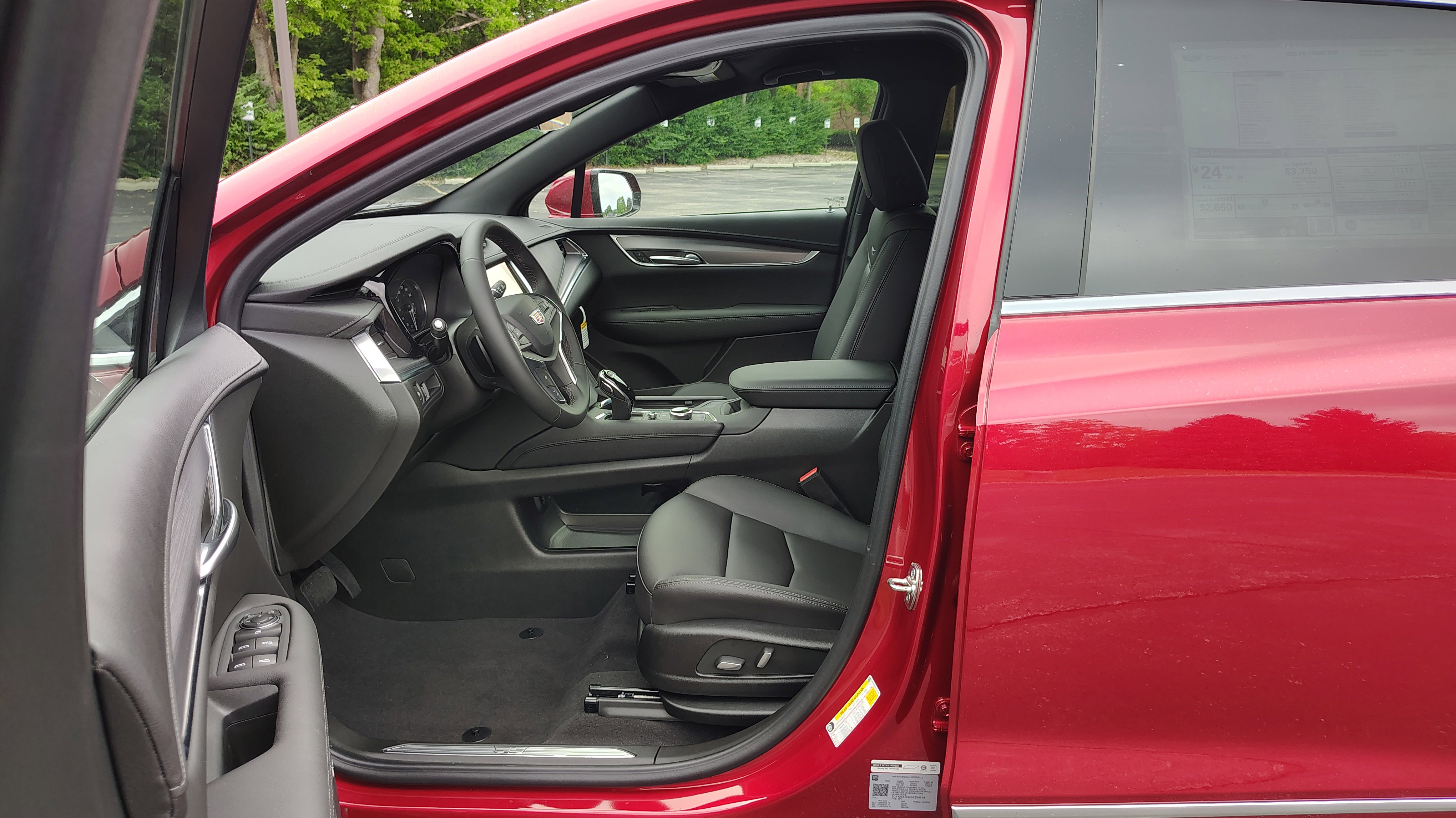 New 2025 Cadillac XT5 Luxury image 8