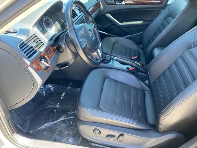 Used 2013 Volkswagen Passat 2.5 SEL FWD image 10