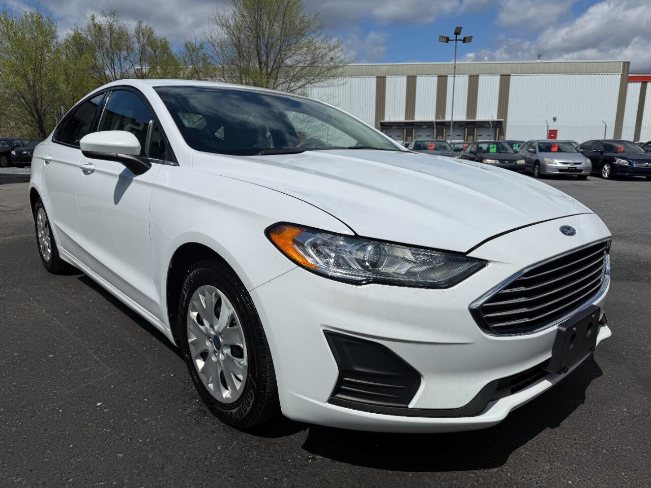 Used 2019 Ford Fusion S image 3