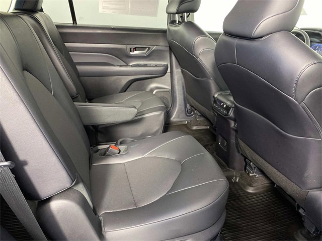Used 2024 Toyota Grand Highlander XLE image 12