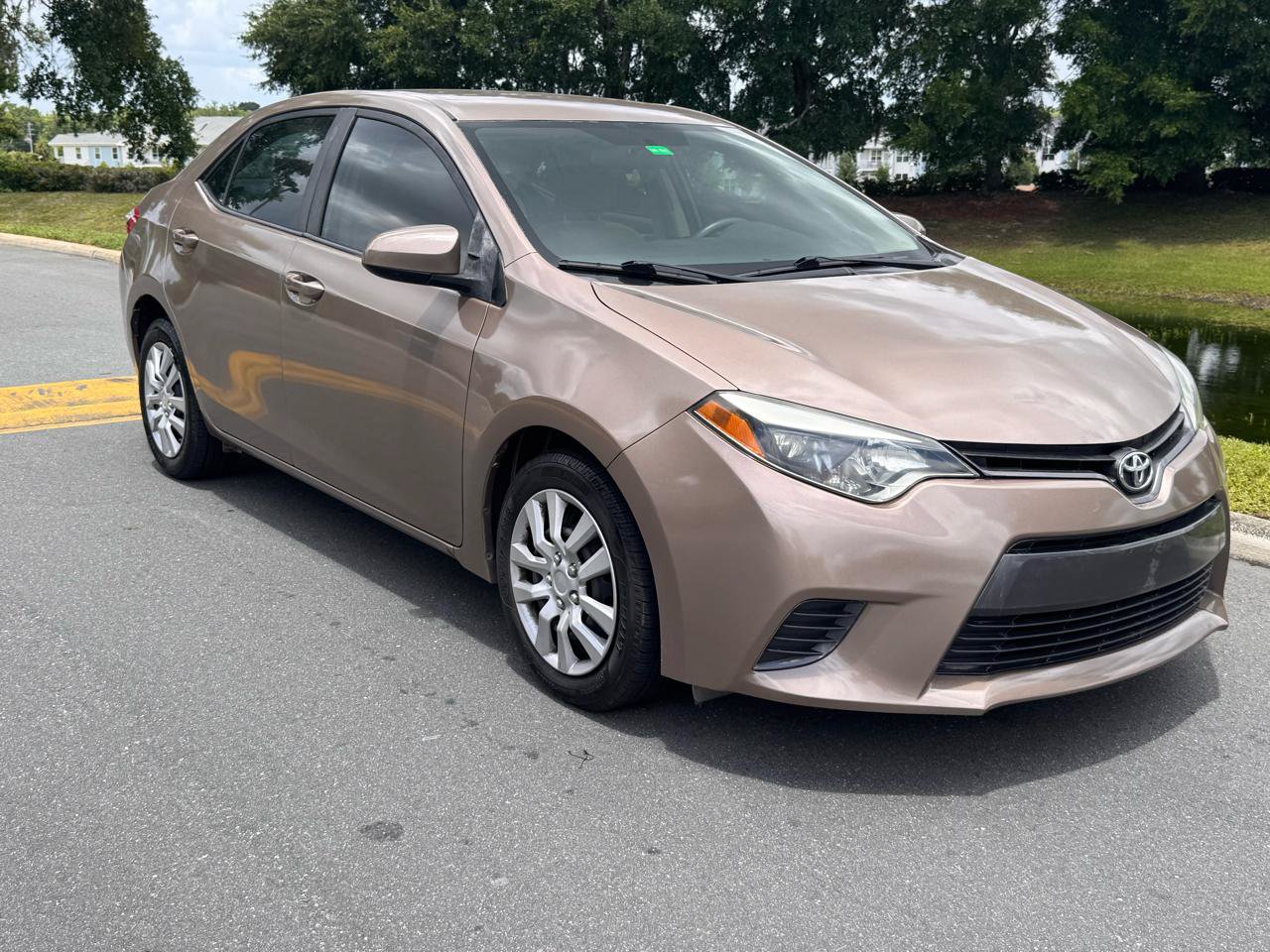 Used 2016 Toyota Corolla LE FWD image 30