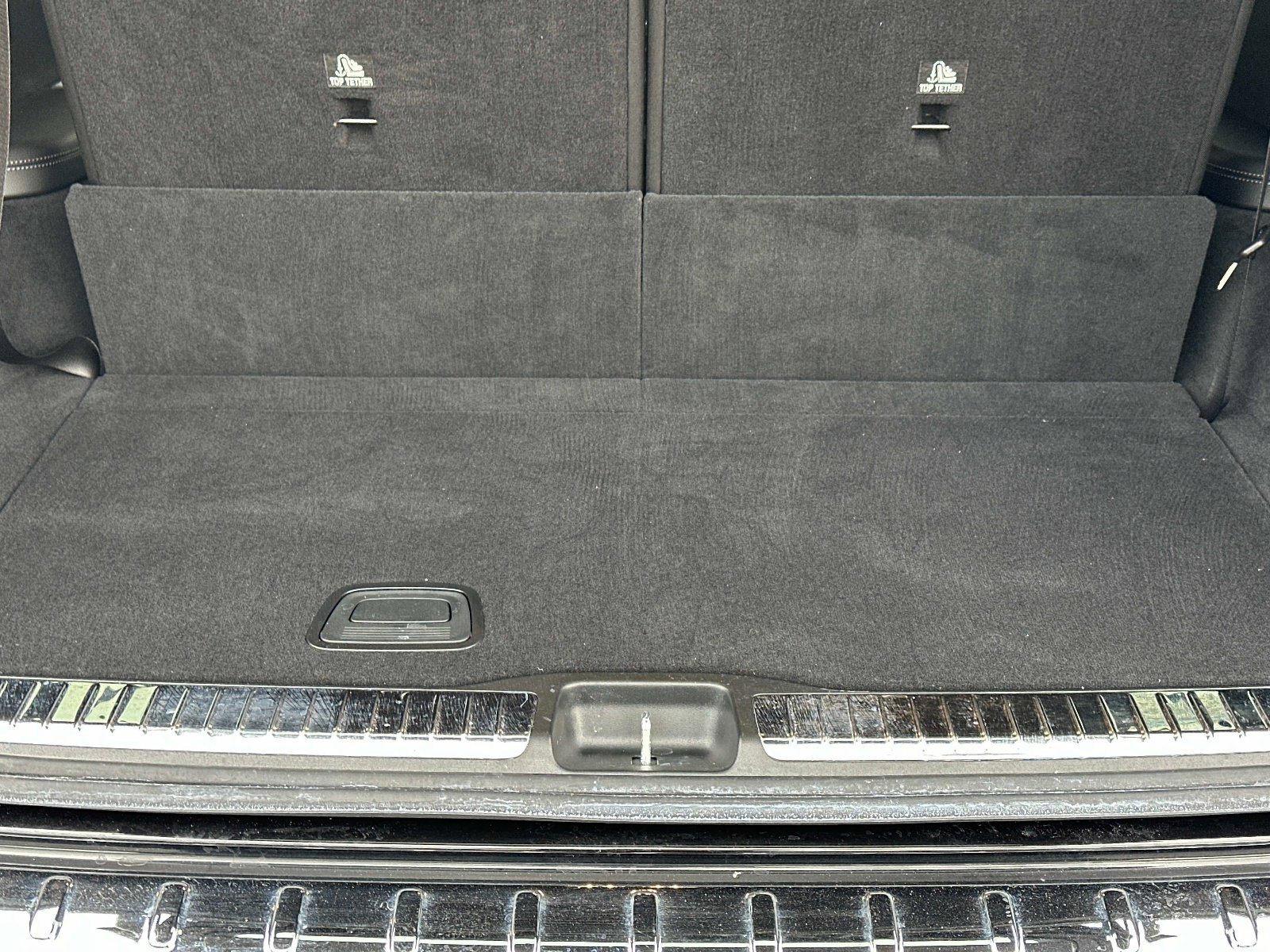 Used 2025 Mercedes-Benz GLS 580 4MATIC image 11