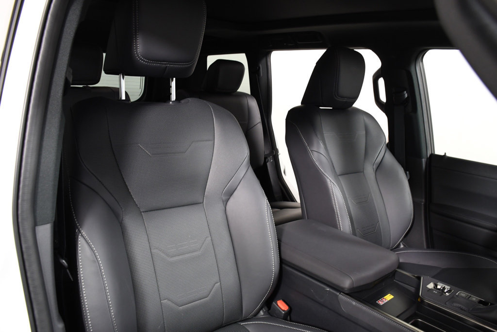 Used 2025 Lexus GX 550 w/ Cold Area Package AWD/4WD image 20