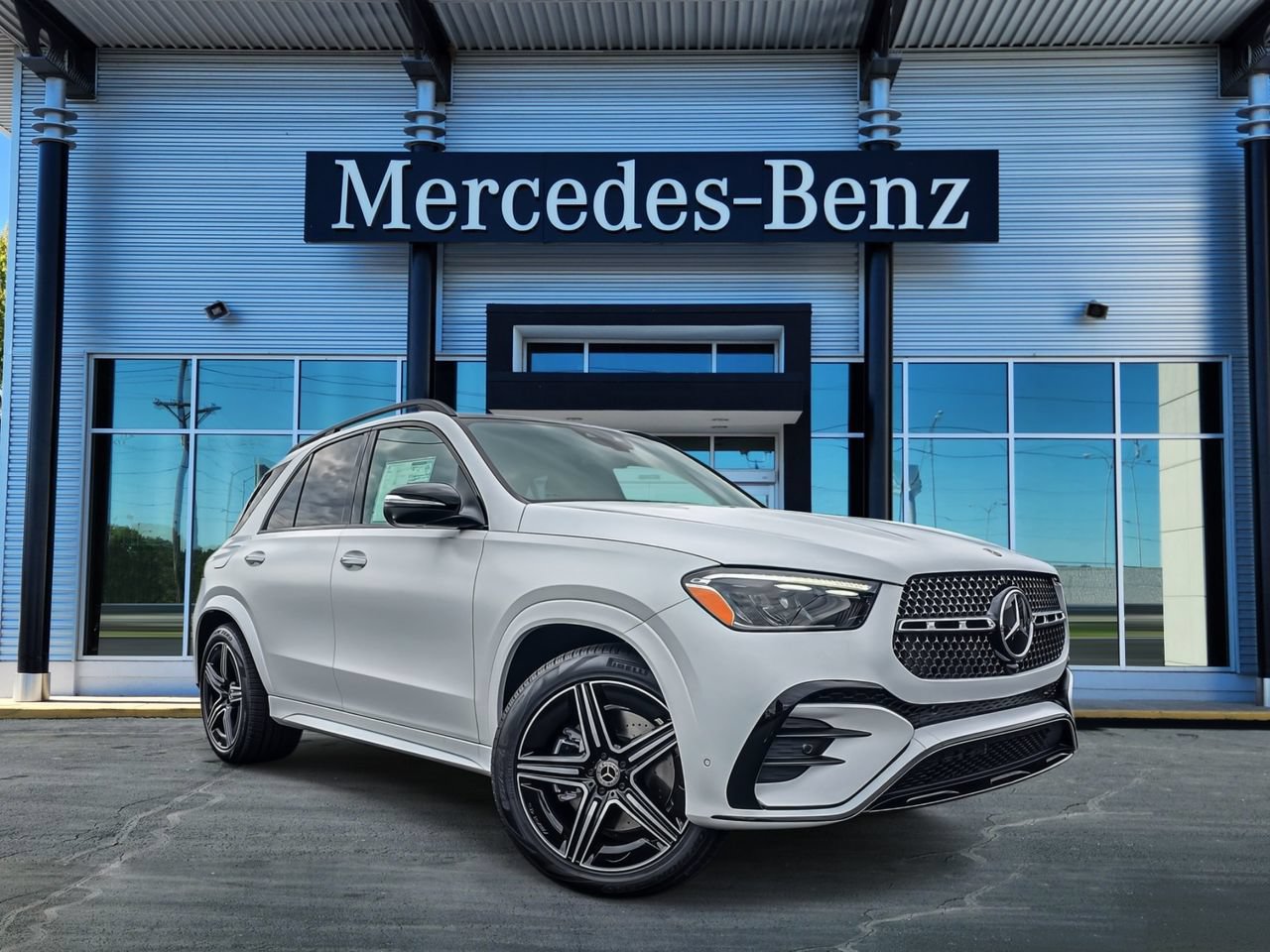 New 2026 Mercedes-Benz GLE 350 4MATIC image 1