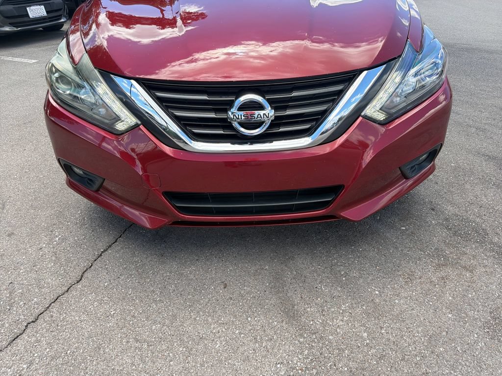 Used 2017 Nissan Altima 2.5 SR w/ Midnight Edition Package FWD image 42