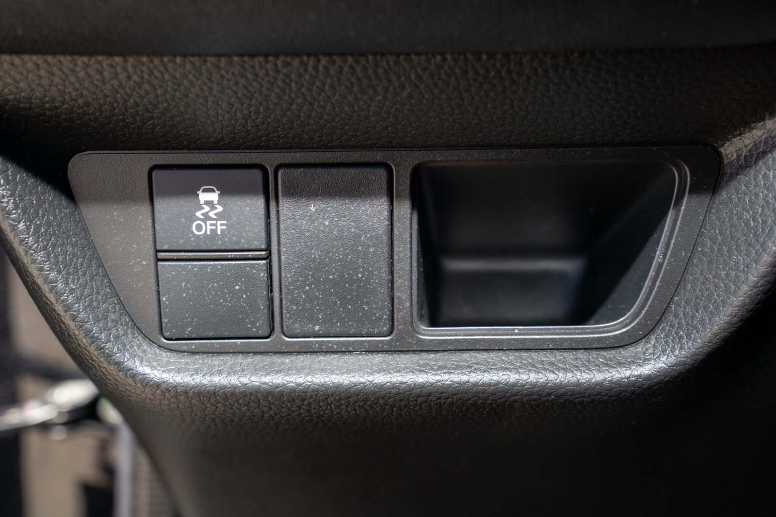 Certified 2024 Honda HR-V EX-L image 31