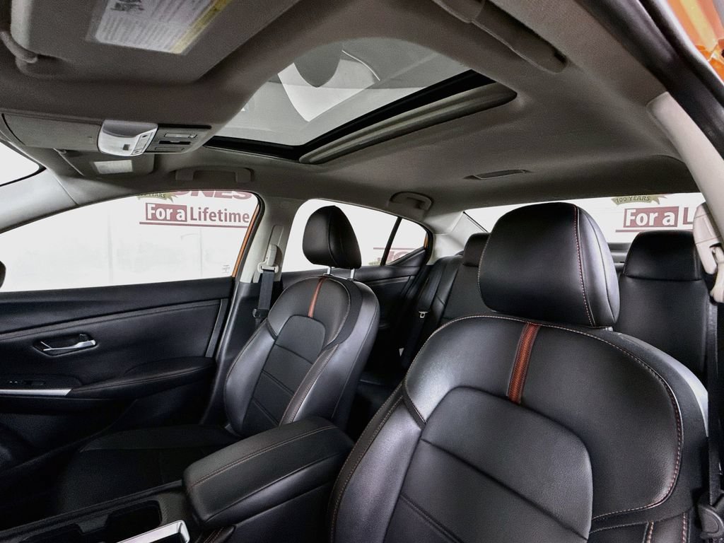 Certified 2024 Nissan Sentra SR w/ SR Premium Package FWD image 11