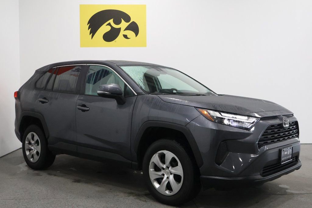 Used 2023 Toyota RAV4 LE image 6