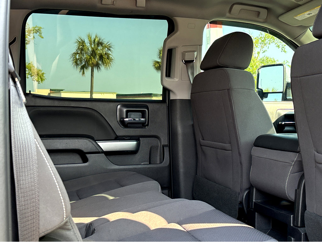 Used 2018 Chevrolet Silverado 1500 LT w/ All Star Edition RWD image 6