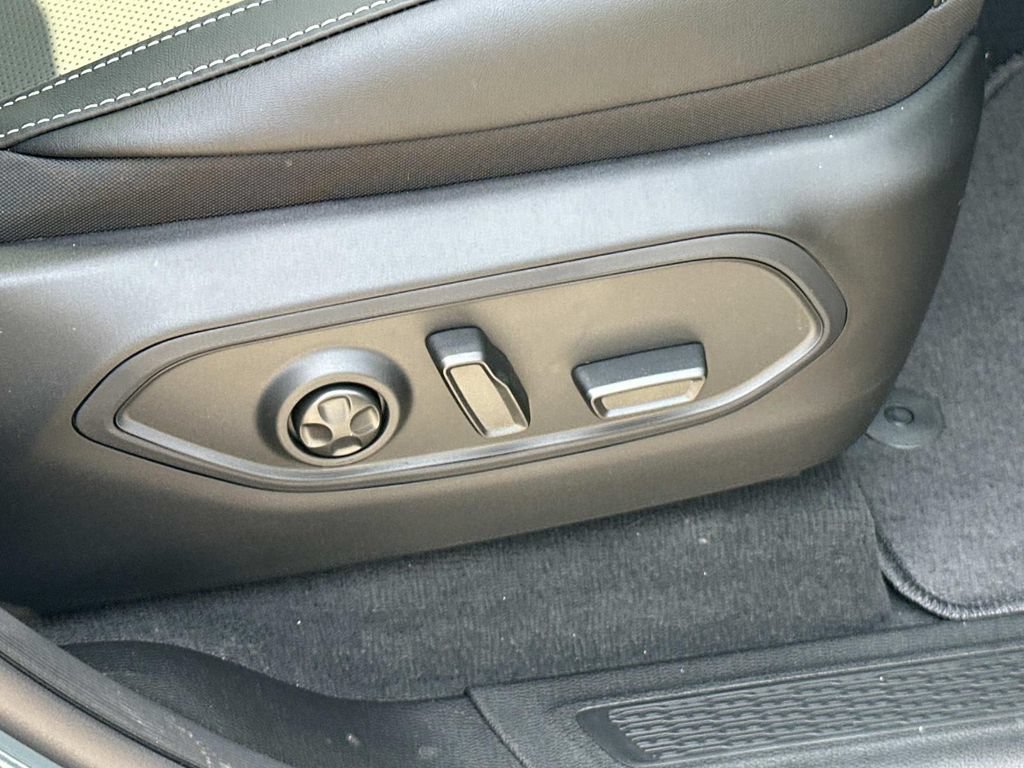 New 2026 Jeep Grand Cherokee Limited AWD/4WD image 12
