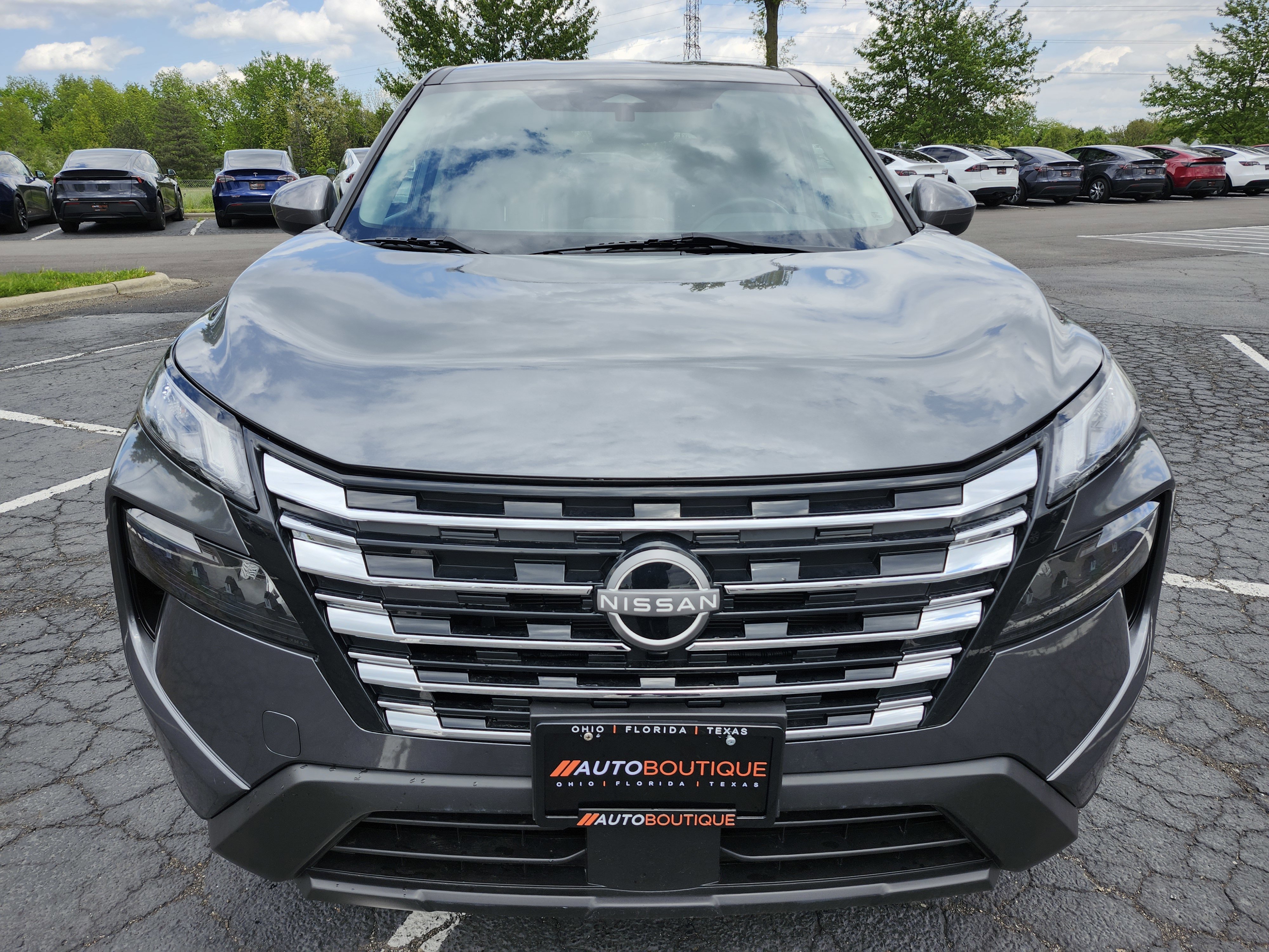 Used 2024 Nissan Rogue SV AWD/4WD image 12