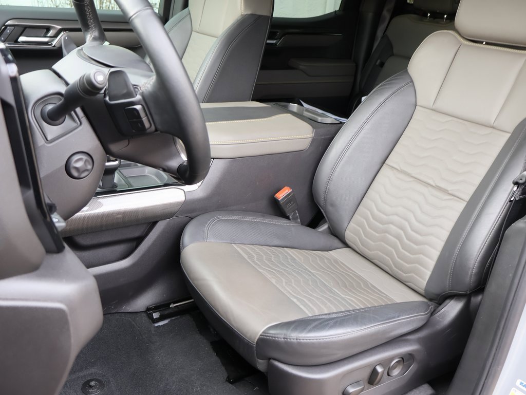 Used 2024 Chevrolet Silverado 1500 ZR2 w/ Technology Package image 44