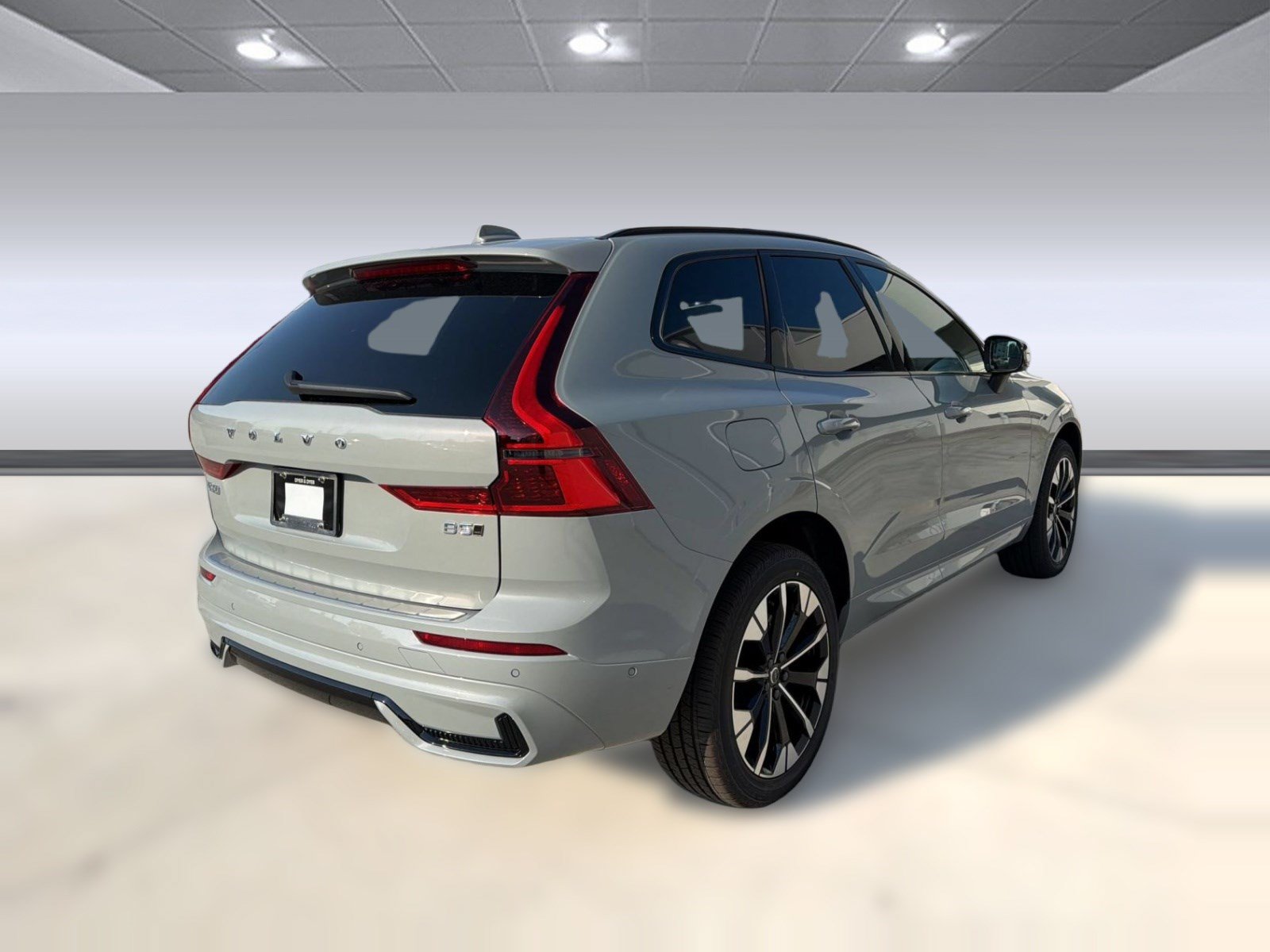 New 2026 Volvo XC60 B5 Plus w/ Protection Package Premier AWD/4WD image 9