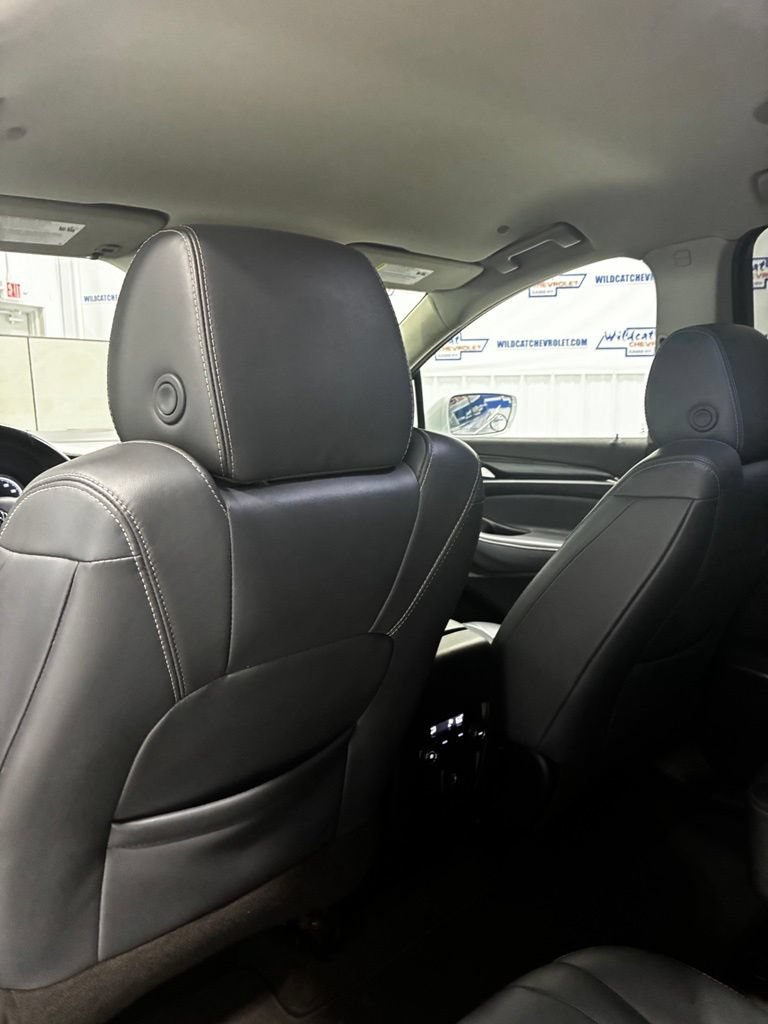 Used 2019 Buick Enclave Essence FWD image 28