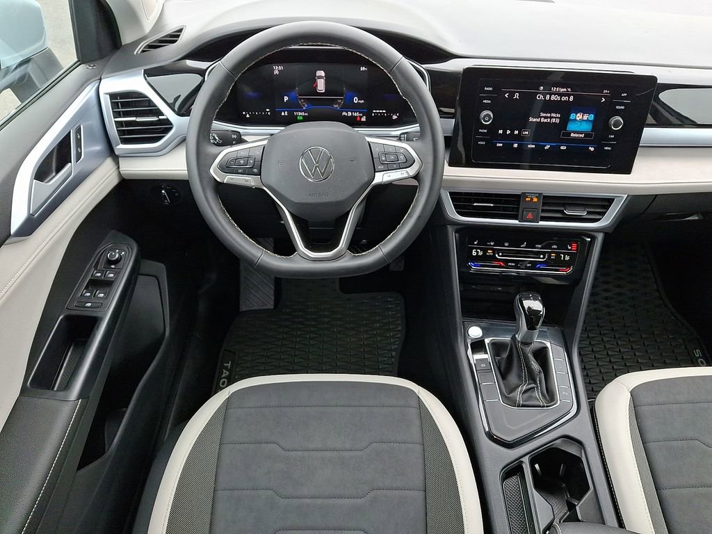 Used 2025 Volkswagen Taos SE image 11